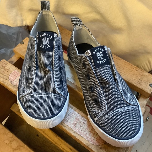 H&M Other - H & M Surfer 🏄‍♀️ Vibes Sneaker